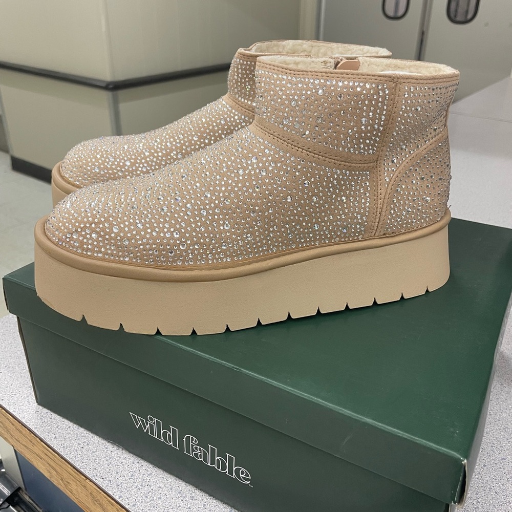Platform Rhinestone Short Boots - Picture 4 of 4